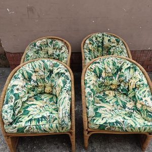LOT 034: 4 X RATTAN / WICKER TUB CHAIRS.