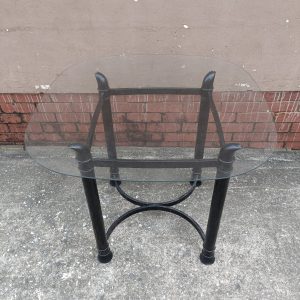 LOT 032: GLASS TABLE.