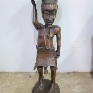 LOT 027: CARVED FIGURINE.