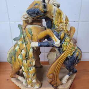 LOT 016: CERAMIC HORSES.